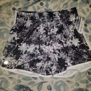 NWT women's Zelos athletic shorts size M